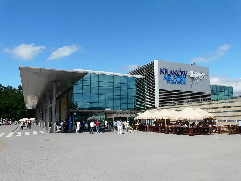 KRAKÓW LOTNISKO - BALICE-1, Foto.  https://krakow-airport.pl/pl