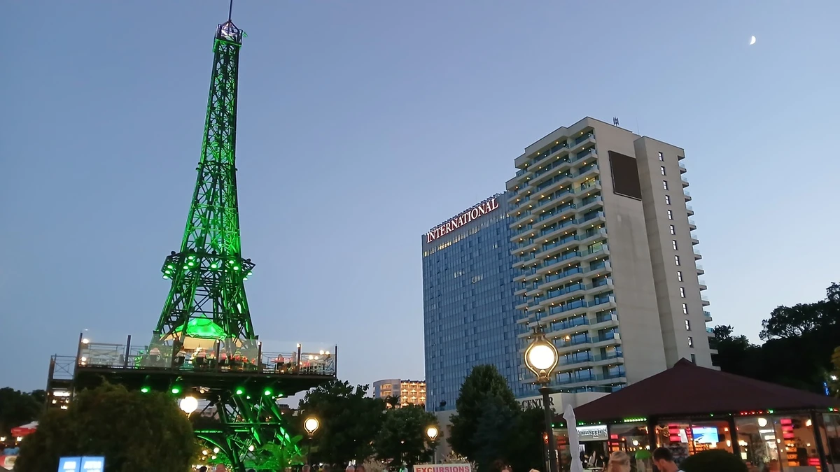 Easy-Resize.com - 29