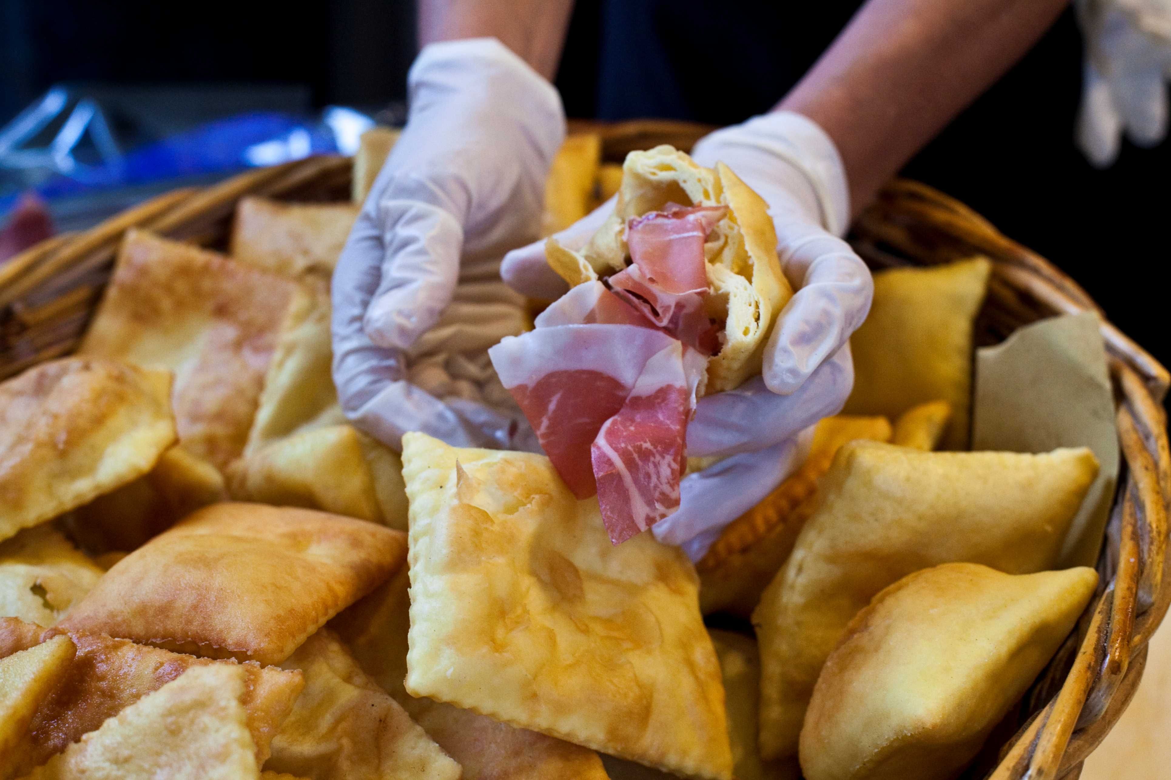 Torta fritta con prosciutto di Parma