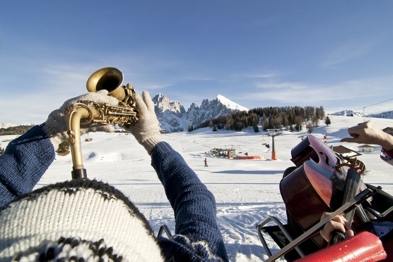 Swing on snow