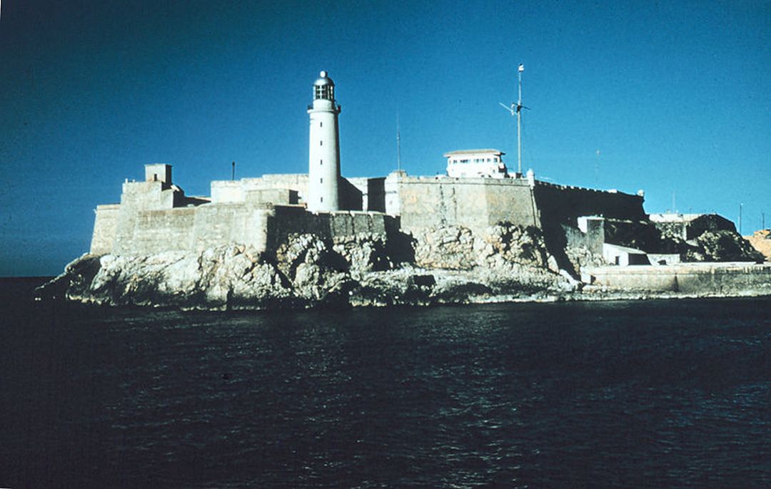 Castle of los Tres Reyes del Morro, fot. Dr. Anthony R. Picciolo, NOAA NODC, public domain