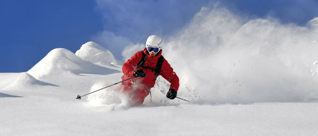 Jazda w głębokim śniegu, fot. Erste Ferienregion im Zillertal