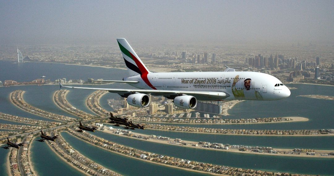 Parada lotnicza z okazji święta narodowego Zjednoczonych Emiratów Arabskich, Foto. Emirates Airline - 1