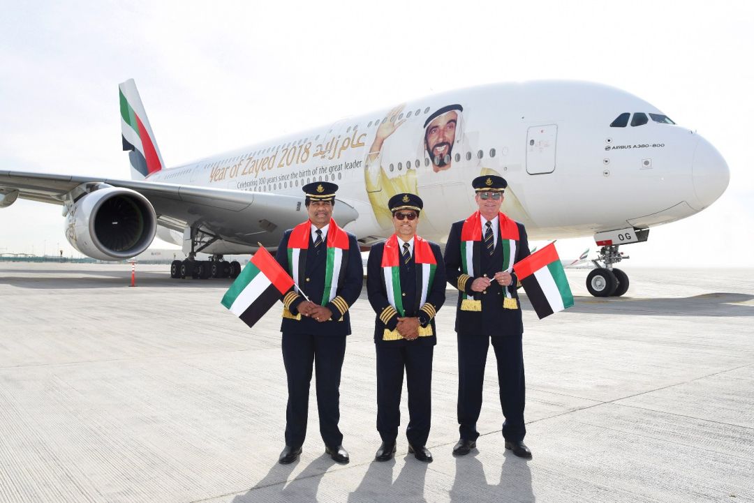 Parada lotnicza z okazji święta narodowego Zjednoczonych Emiratów Arabskich, Foto. Emirates Airline - 3