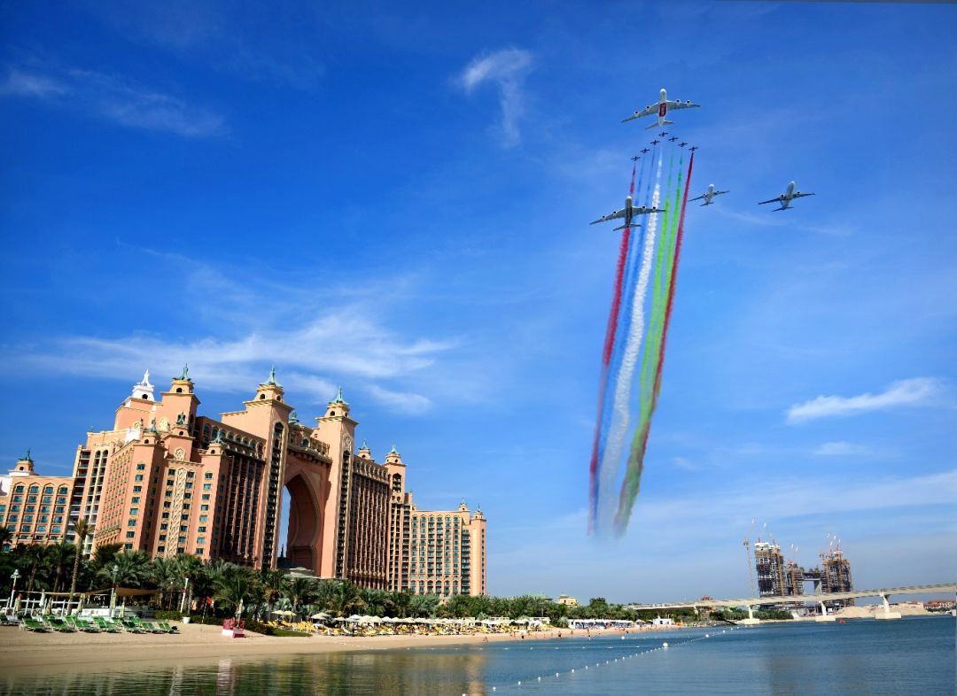 Parada lotnicza z okazji święta narodowego Zjednoczonych Emiratów Arabskich, Foto. Emirates Airline - 8