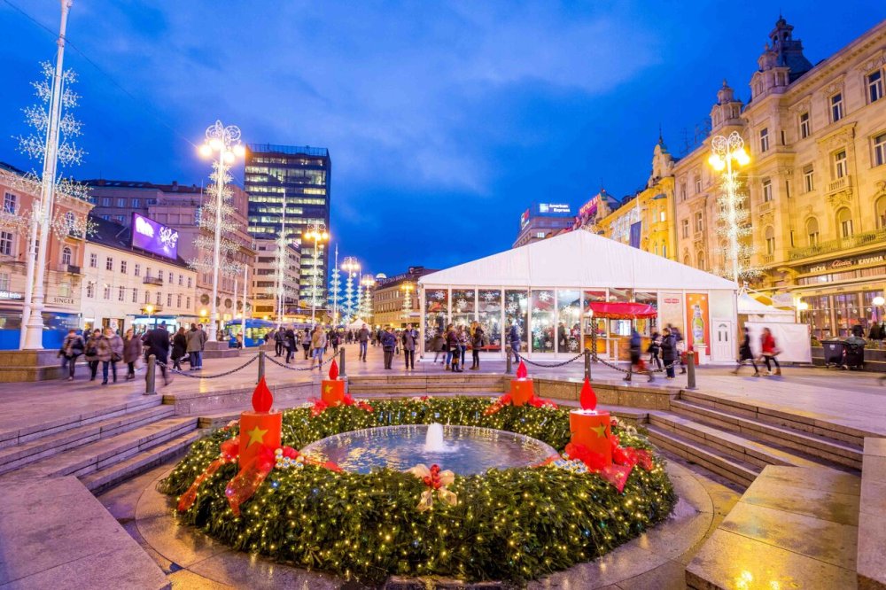 Advent at ban Jelacic Square by Julien Duval_Zagreb Tourist Board