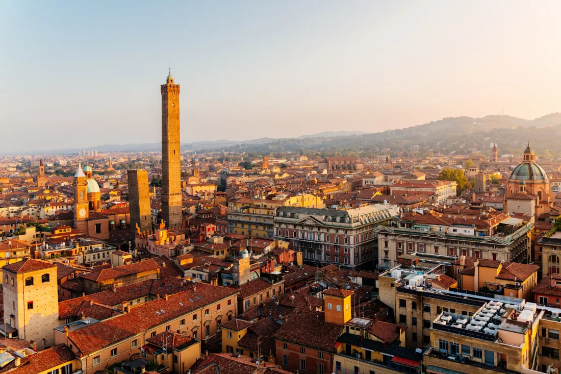 BOLONIA Foto. PLL LOT