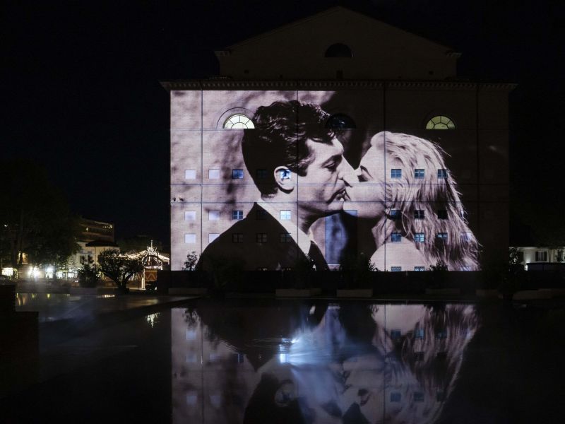  https://www.visitrimini.com/wp-content/uploads/2021/08/Fellini-Museum-La-Dolce-Vita-scaled.jpg