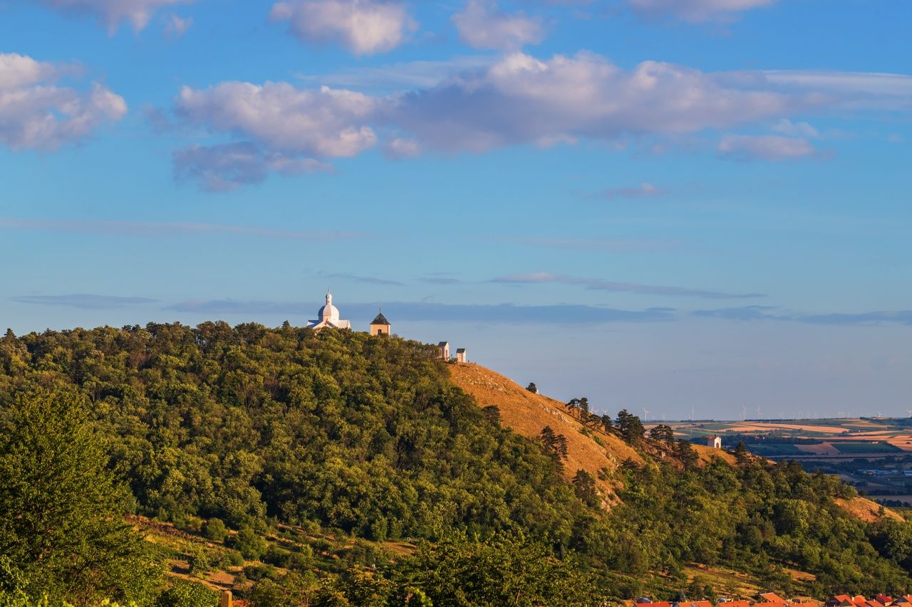 Mikulov, kaplica św. Sebastiana. Fot. Roman Bjuty shutterstock.com